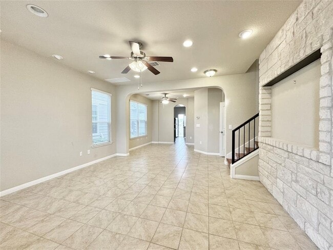 Building Photo - 407 Katmai Cir