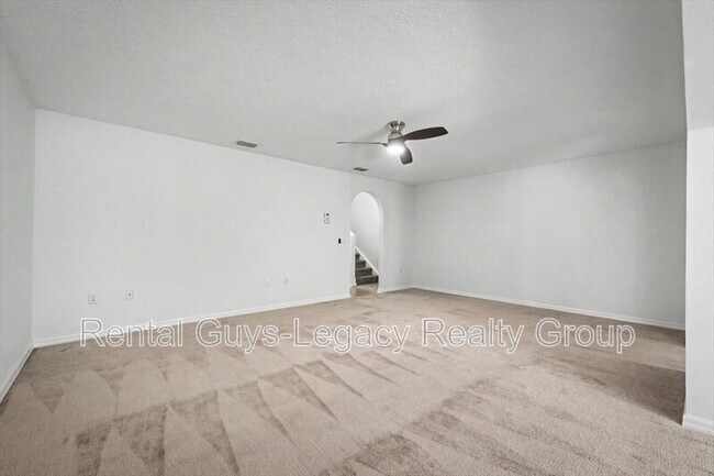 Building Photo - 7414 Palm Hills Dr