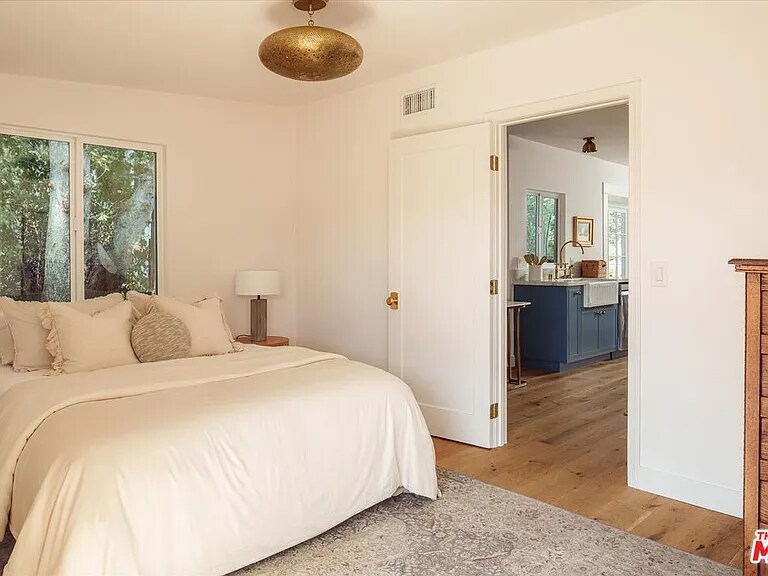 Building Photo - 5031 Townsend Ave