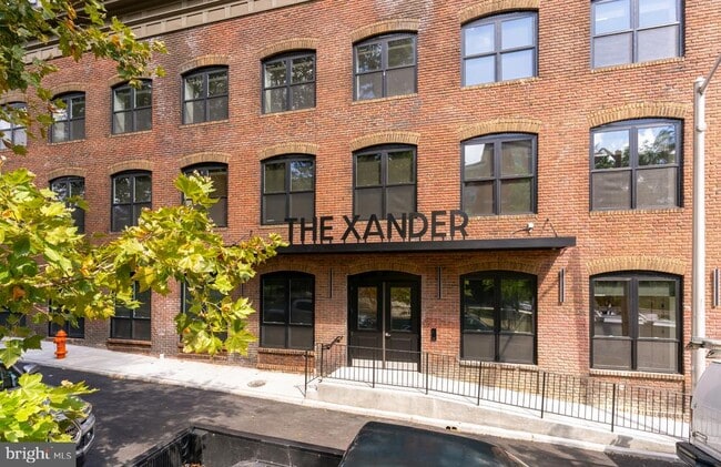 Building Photo - 600 N Howard St