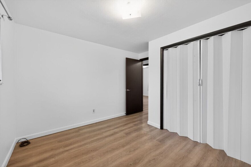 Building Photo - 213 Tilford Rd