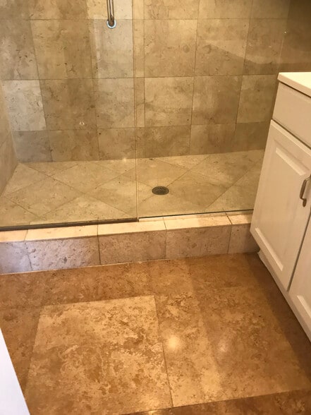 Building Photo - 247 Malverne Rd