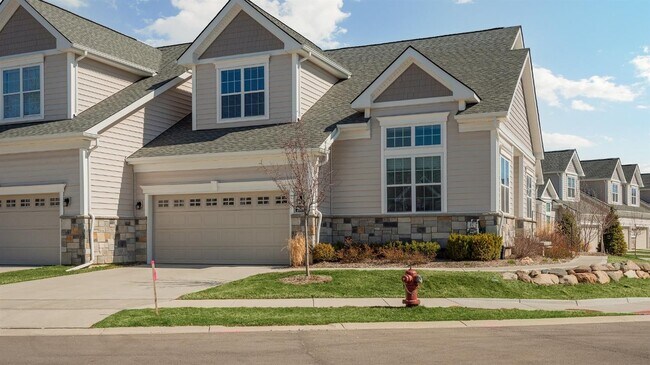 Building Photo - 2689 Oxford Cir
