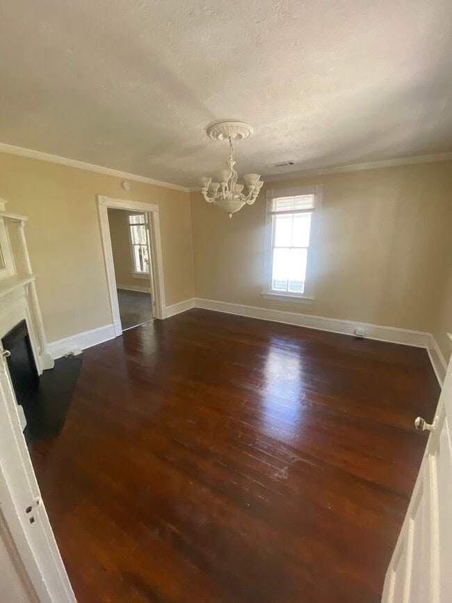 Building Photo - ***Midtown Columbus, GA 3 or 4 Bedroom / 2 Bathroom Home for Rent***