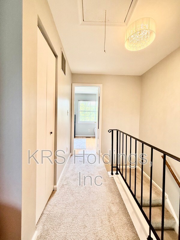 Building Photo - 4232 Stockbridge Dr