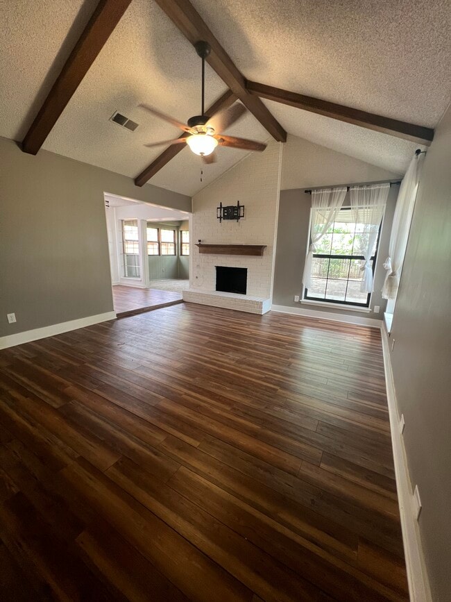 Building Photo - 3209 Amarillo St