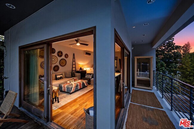Building Photo - 2035 De Mille Dr