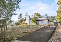 Building Photo - Charming Brick Home with Mountain Views Ne...