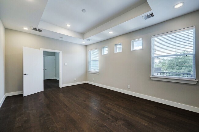 Building Photo - 5315 Egbert St