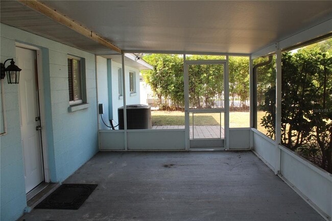 Building Photo - 4024 13th Ave W