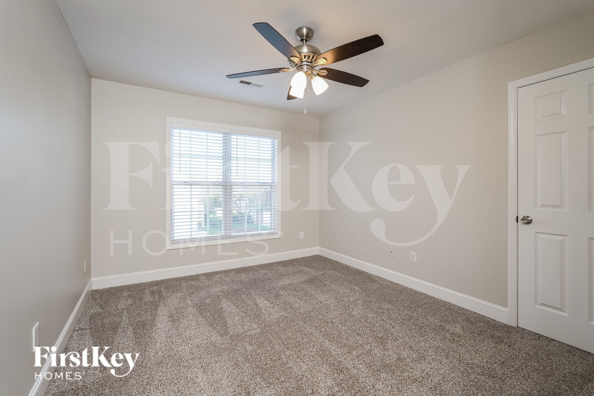 Building Photo - 5233 Old Plantation Cir