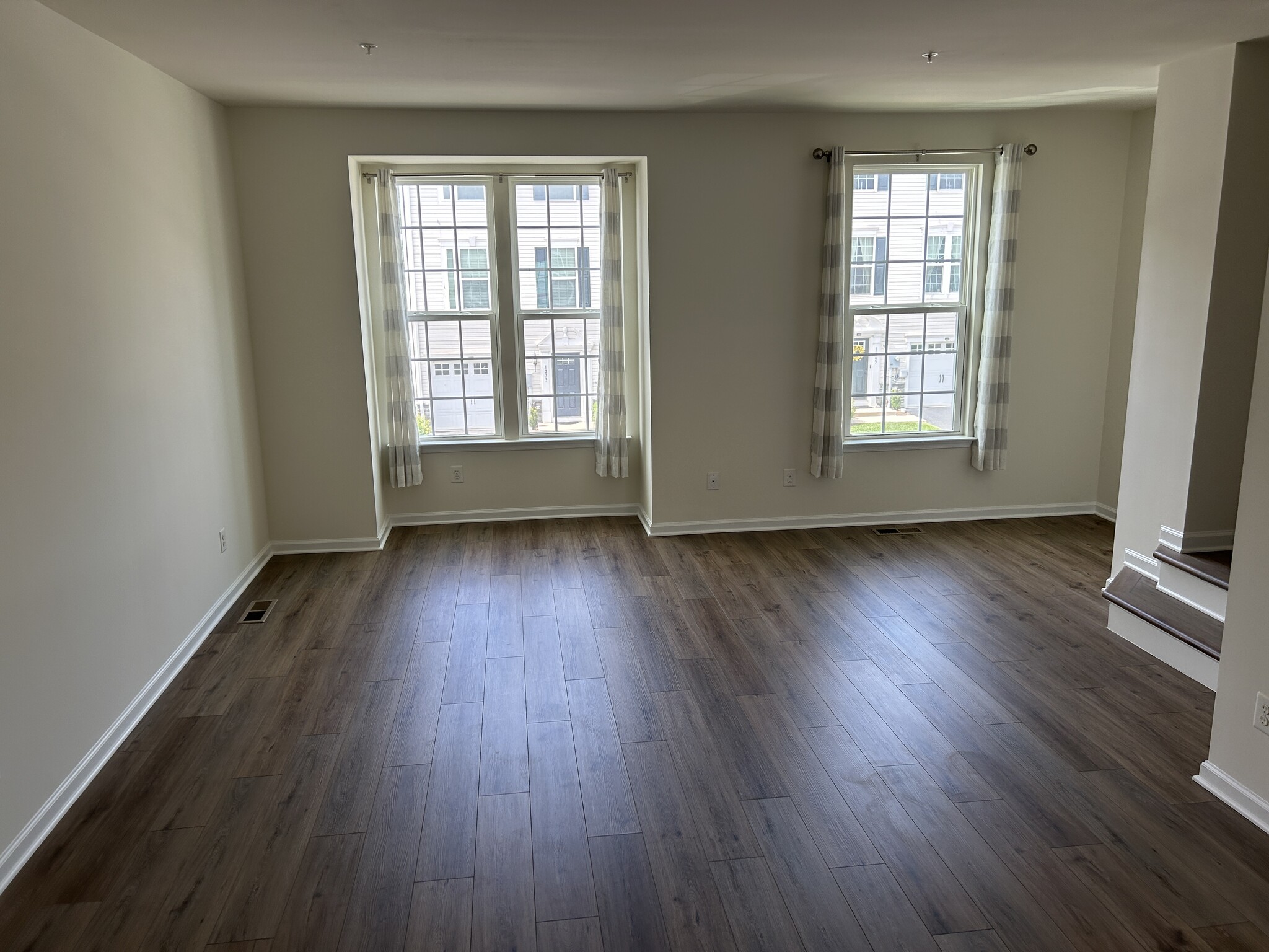 Living space- upgraded floor - 1280 Rannoch Ln