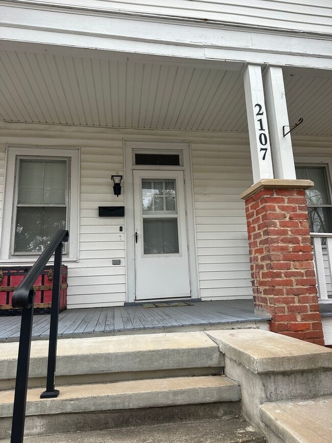 Building Photo - Charming 1 Bedroom, 1 Bath Furnished Or Unfurnished Home Available for Rent with Flexible Lease T...