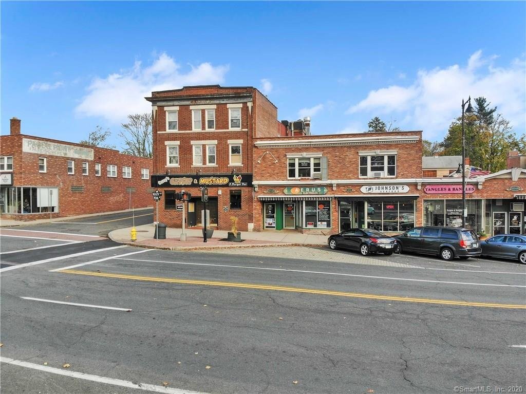 Building Photo - 623 Main St