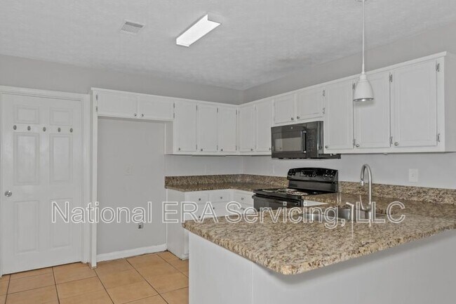 Building Photo - 213 Robin Ln