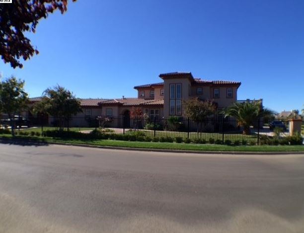 Building Photo - Extremely rare Fair Oaks Ranch executive r...