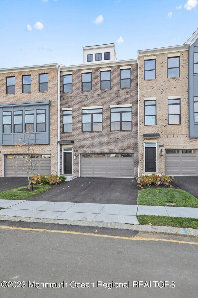 Building Photo - 3 Valiant Ct