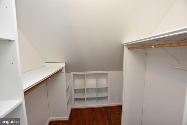 Building Photo - 124 Lakeland Dr