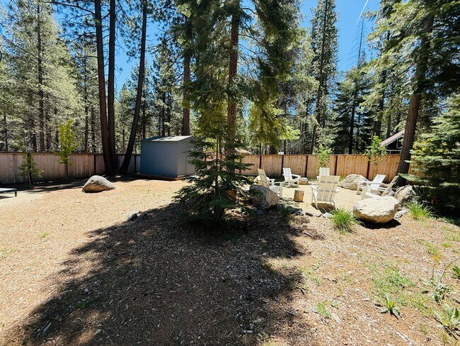 Building Photo - 3 bed 2 bath home for rent in South Lake Tahoe