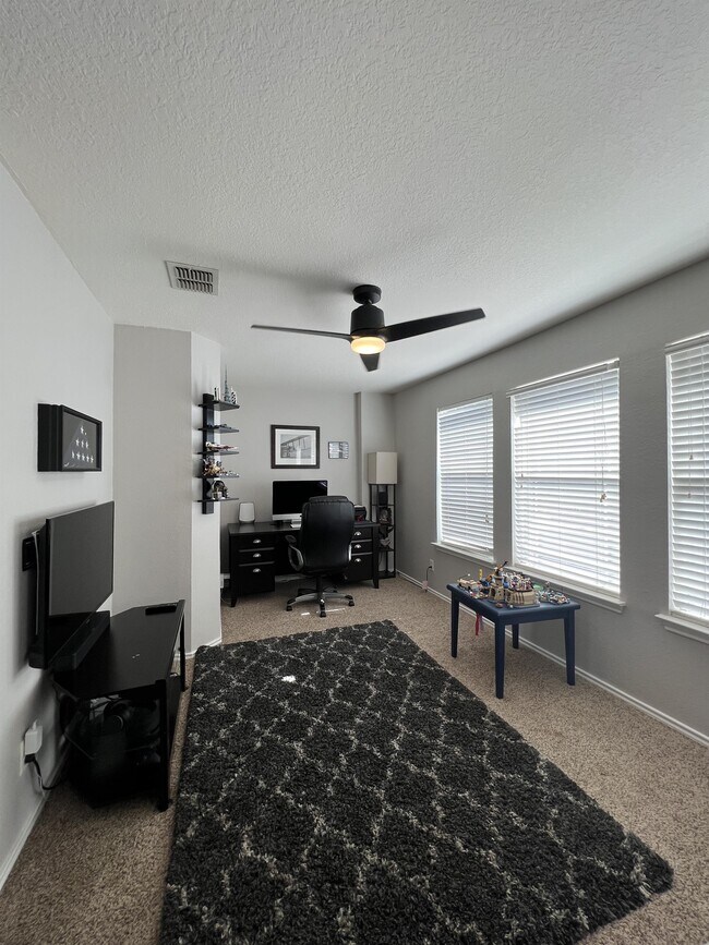 Building Photo - 646 Lynx Mountain