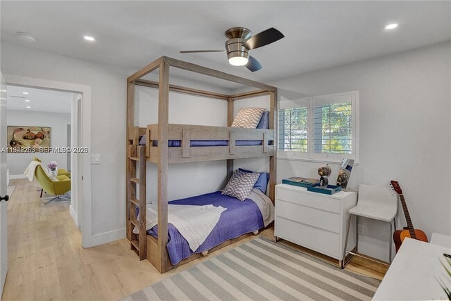 Building Photo - 2011 NE 31st Ct