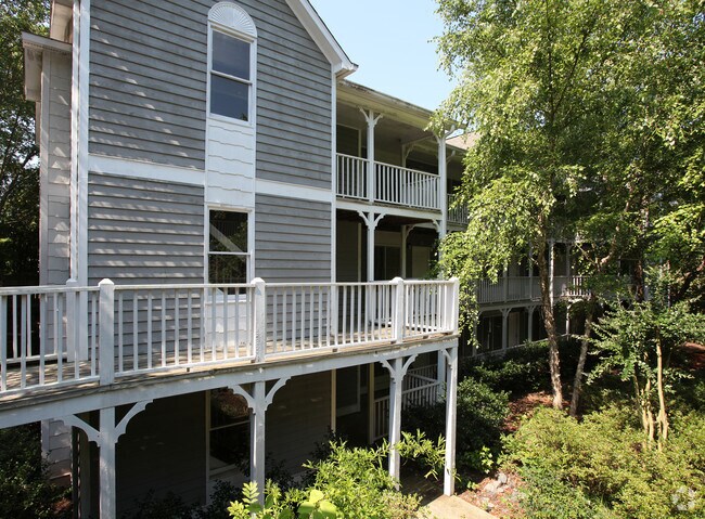 Primary Photo - Birchwood Apartments
