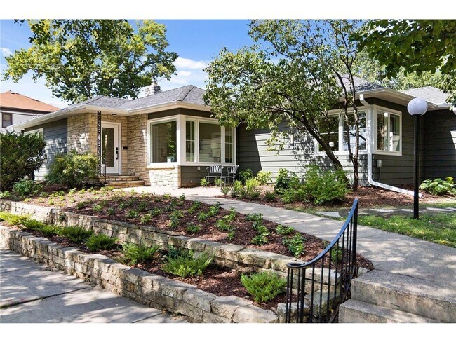 Building Photo - 3810 W 46th St