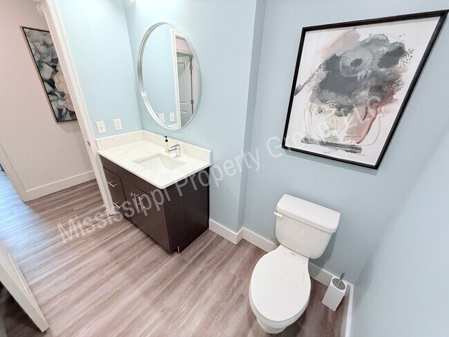 Building Photo - 3BR/3BA For Rent