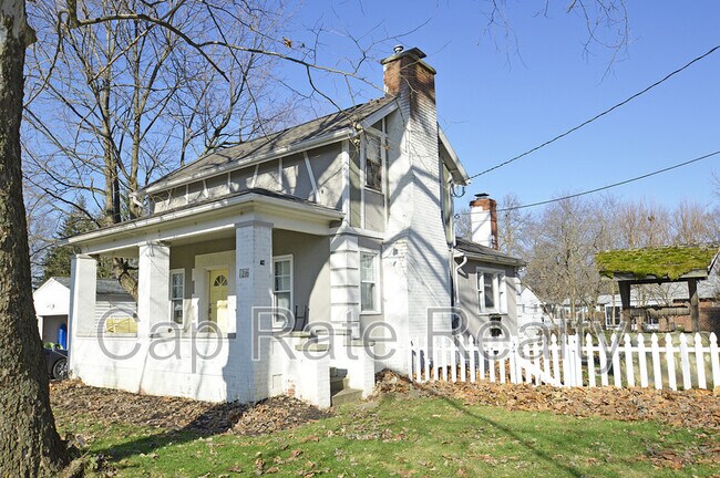 Building Photo - 216 Cherrington Rd