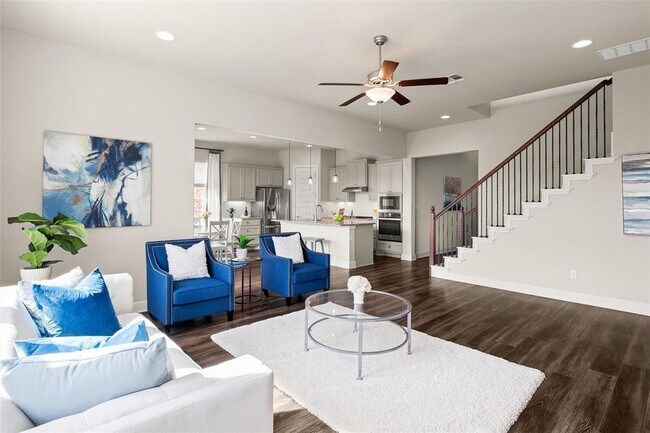 Building Photo - 132 Village Oak Dr