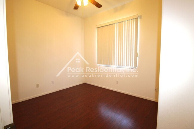 Building Photo - Nice Elk Grove 3bd/2ba Home with 2 Car Garage