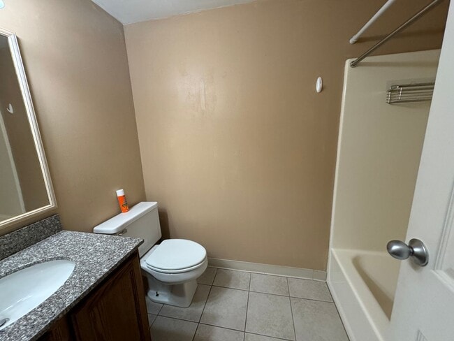 Building Photo - Spacious 3-Bedroom 3 Bath Condo on Ascutney Mountain – Nature at Your Doorstep