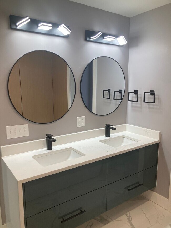 Building Photo - Extravagant New Construction in Polish Hill – A Must-See Luxury Rental!