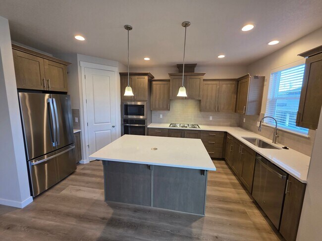 Building Photo - BRAND NEW!! 5-Bedroom Scouters Mountain Home!