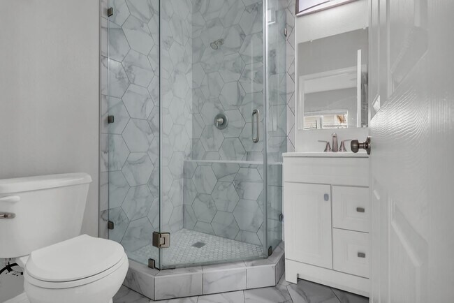 Building Photo - 1437 Arroyo Ave