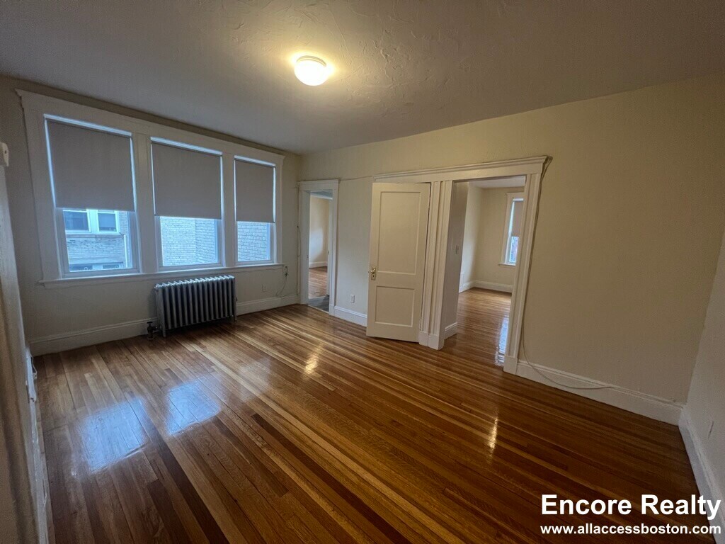 Building Photo - 1634 Commonwealth Ave