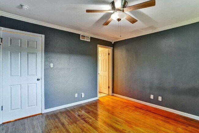 Building Photo - 229 Seabiscuit Dr
