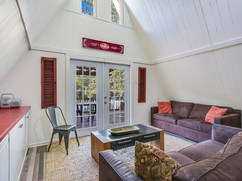 Building Photo - 1930 N Wheat Rd