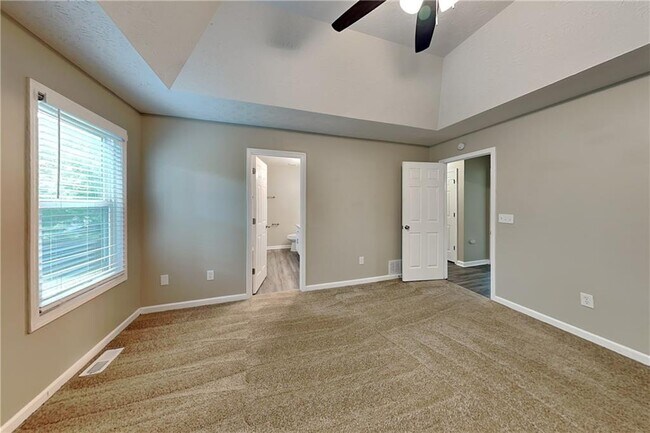 Building Photo - 629 Glendale Forest Dr