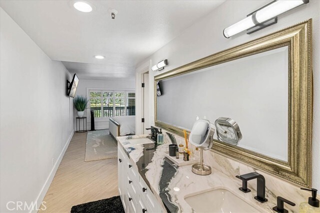 Building Photo - 410 Corto Ln