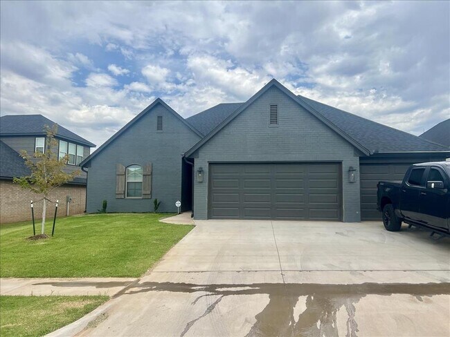 Primary Photo - 9333 SW 42nd St