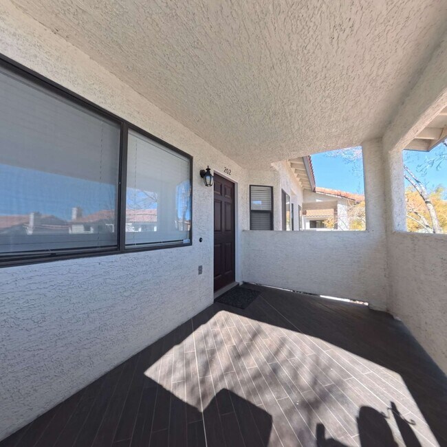 Building Photo - Highly Remodeled | 2nd Floor | Storage Room