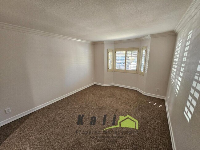Building Photo - 755 Brookstone Rd