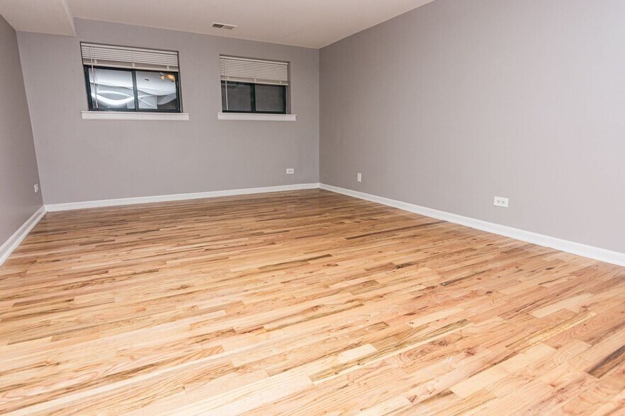 Building Photo - 6135 S Indiana Ave