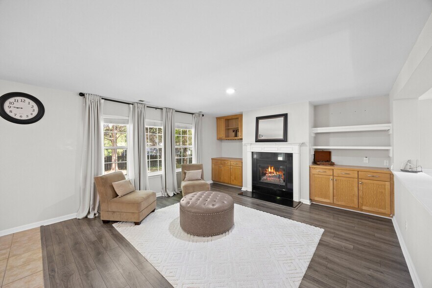 Building Photo - 2307 Harwood Hills Ln