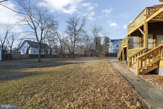 Building Photo - 11 Church St