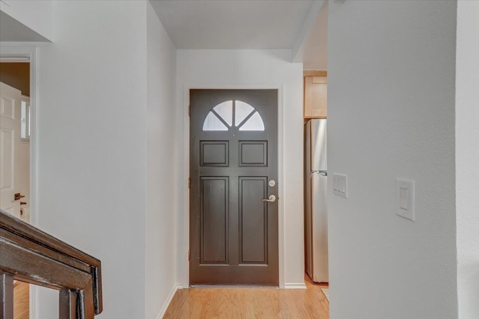 Building Photo - 2191 Canyon Dr