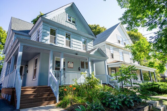 Primary Photo - 129 Dell St