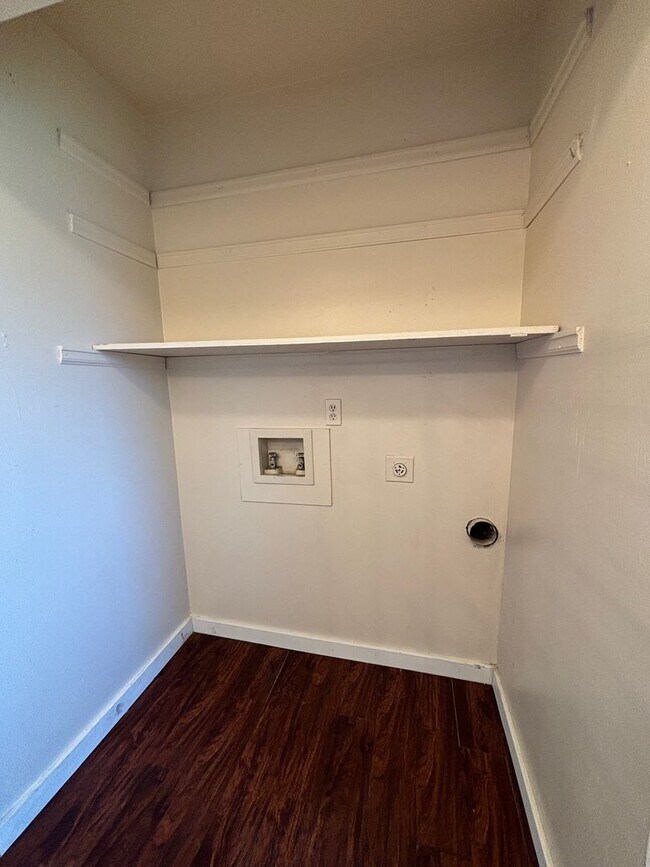 Building Photo - 3 Bedroom, 1 Bathroom Near Fort Carson - A...