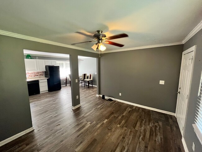 Building Photo - 1308 Carroll Heights Rd